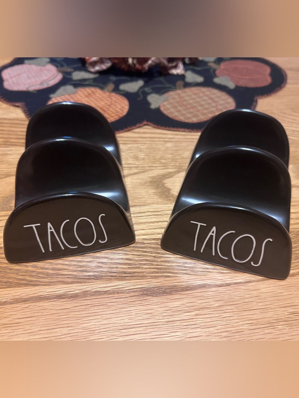 Rae Dunn Artisan Collection
TACOS Set (2) Serving Stands 🌮